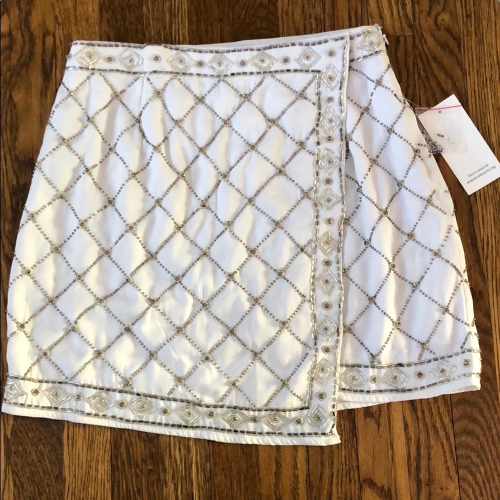 NWT Embellished white mini skirt
